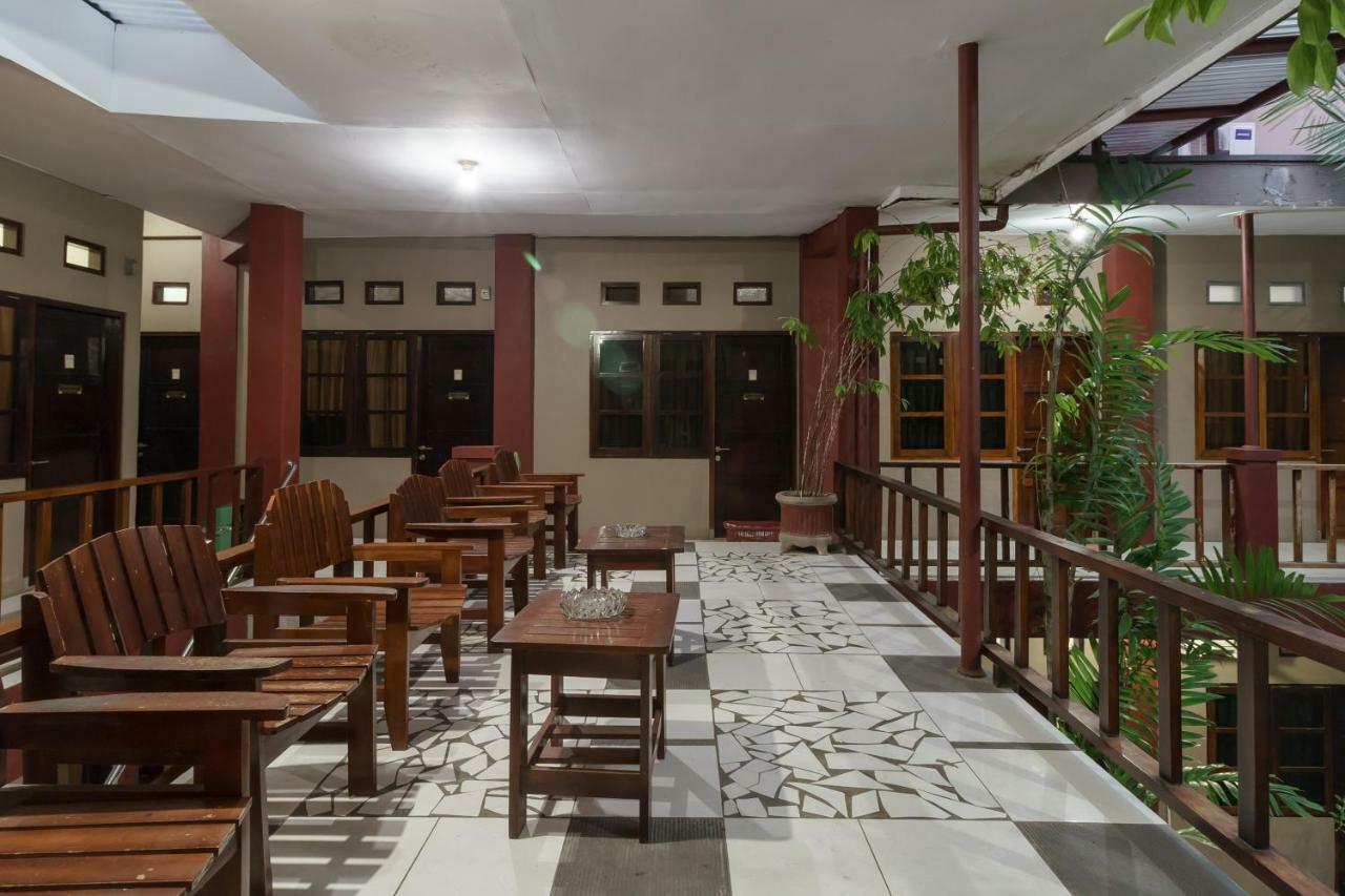 Reddoorz Syariah Near Fort Marlborough Bengkulu Exterior photo