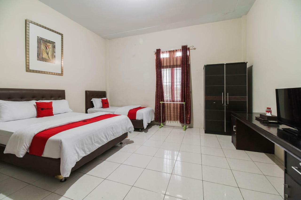 Reddoorz Syariah Near Fort Marlborough Bengkulu Exterior photo