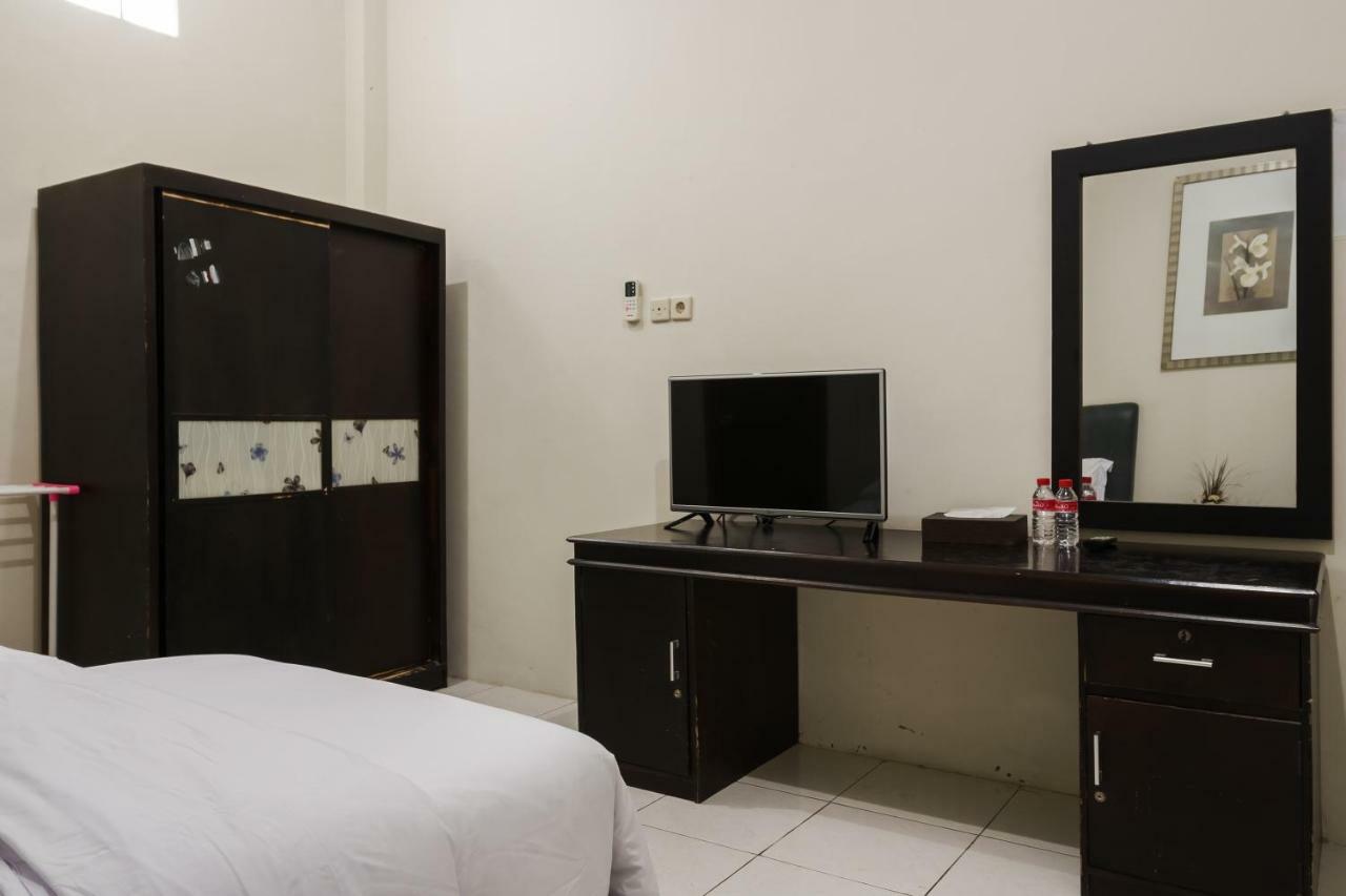 Reddoorz Syariah Near Fort Marlborough Bengkulu Exterior photo