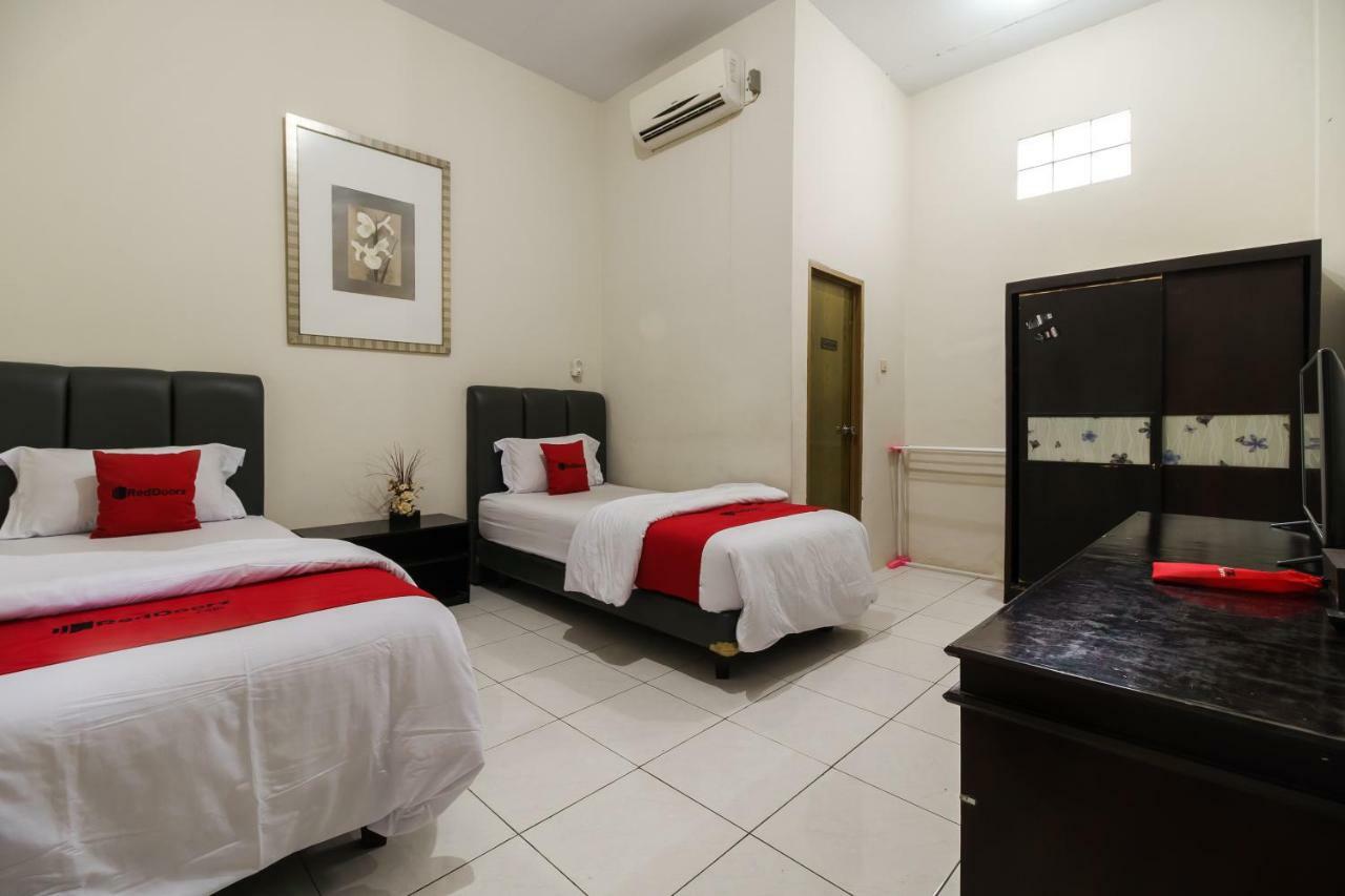 Reddoorz Syariah Near Fort Marlborough Bengkulu Exterior photo